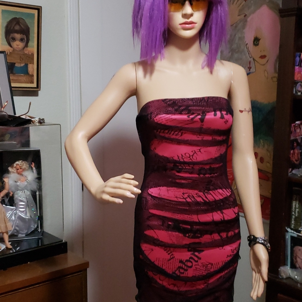 Very Cool Distressed.Stapless Dress